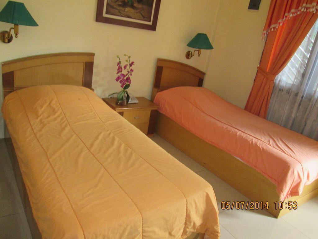 Sapadia Hotel And Cottage Parapat Bilik gambar