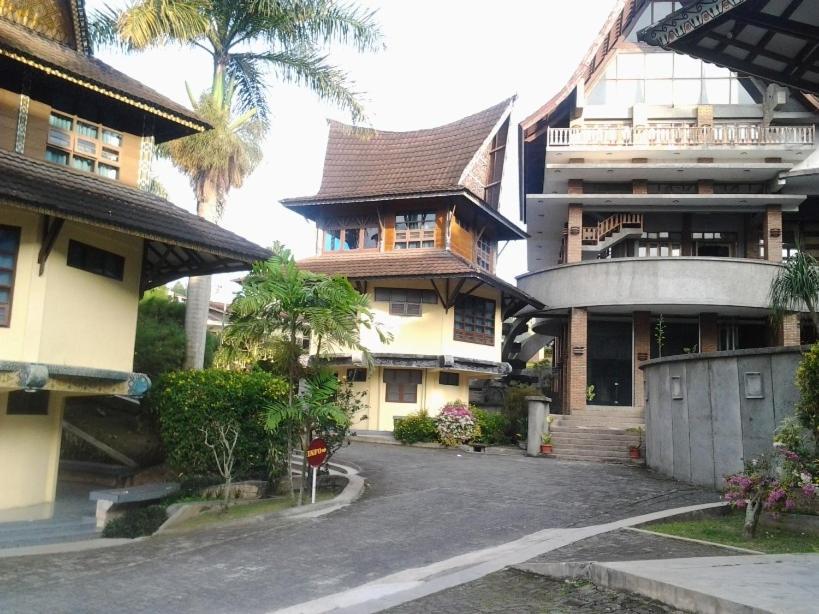 Sapadia Hotel And Cottage Parapat Luaran gambar